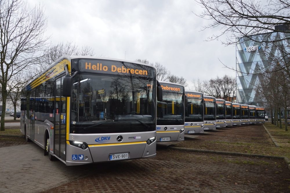 34 új Mercedes-Benz busz járja Debrecent