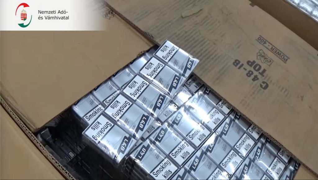 Illegálisan üzemelt a profi cigarettagyár másolata Debrecenben