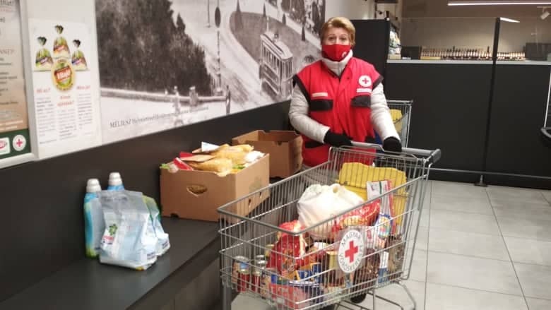 Karácsonyi önkénteseket keres a Magyar Vöröskereszt Debrecenben