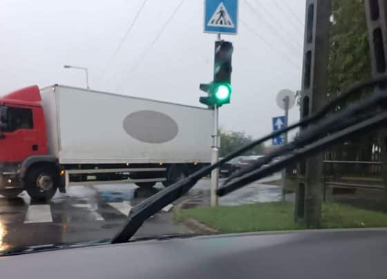 Szerinted hány szabálysértés látható ezen a képen?