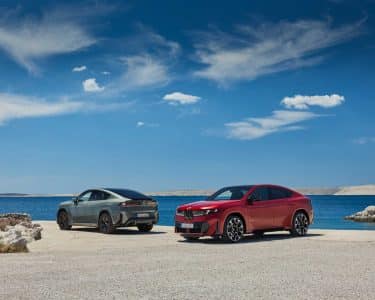 Az új, tisztán elektromos BMW iX4 kupés SUV a Neue Klasse modellcsaládból